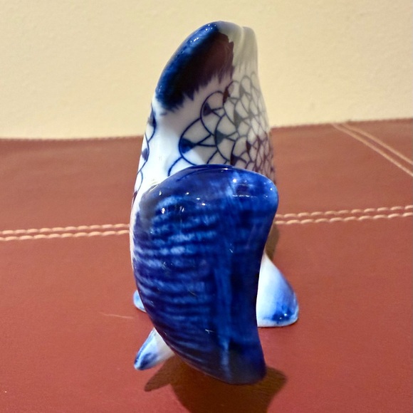 Vintage Porcelain Blue & White Fishnet Fish Andrea by Sadek Nautical - Picture 3 of 11